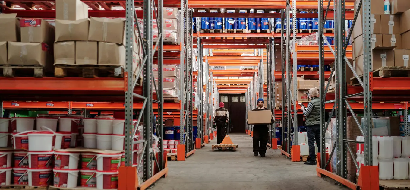 Formación en abastecimiento industrial: plan para equipos de compras y proveedores